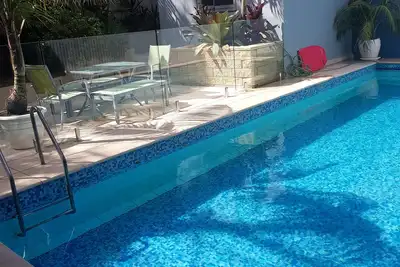 Image de Superbe cottage au bord de la plage avec piscine pour enfants dans le nord de la Maroubra
