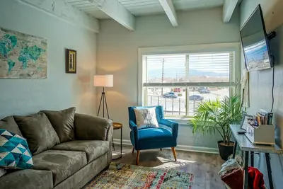 Image de El Apartamento - 2br 1. mur 5ba Ă la vieille ville
