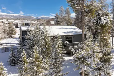 Image de Jabberwocky Accueil: 4 Br / 2. 5 maison privée Ba ��� Fraser, 11 personnes