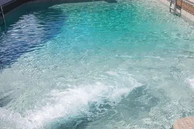 Image de Miles à Vir, Birch Creek Spdwy, Martinsville, S. Boston, jacuzzi, sauna