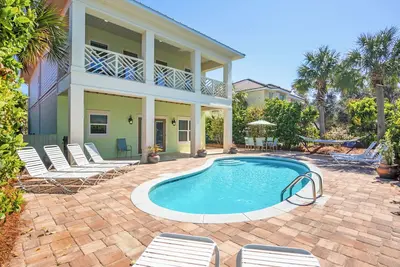 Image de Tout neuf! ! ! Golf Cart gratuit, piscine privée chauffée, à moins de 5 minutes de la plage!