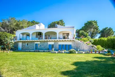 Image de Villa Cala Blanca - à 100m de la mer! Voir La VIDÉO