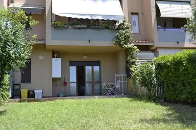Image de Via Dante Appartement rez-de-chaussée avec jardin