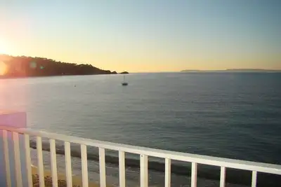 Image de Duplex pieds dans l'eau sur la superbe plage de Cavaliere