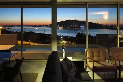 Image de Spectaculaire vue sur le fleuve, la mer et Espagne. Magnifique couche de soleil! !