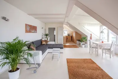Grand appartement confort moderne, 2 pers. , Situation calme