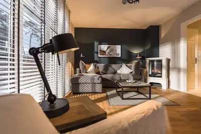 Image de Maison de luxe avec cheminée, 2 terrasses, bain à remous et tous les jours. Ménage inclus