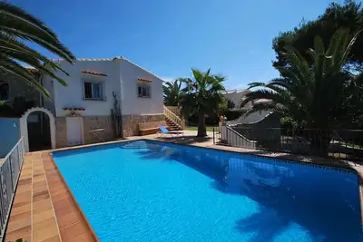 Image de Magnifique villa de vacances avec piscine privée dans un endroit central