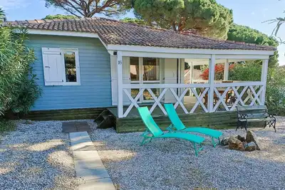 Maison californienne pour 4/6 personnes située dans un parc arboré à Gassin