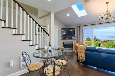 Image de Belle maison avec vue! Marcher jusqu'au village, à la plage, au golf et aux sentiers