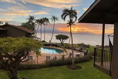 Image de Oceanfront West Maui Condo avec vue coucher de soleil!