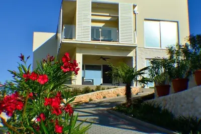 Image de Villa Summer Dreams - une oasis paisibles Ă Murter - Convient pour la famille et les groupes