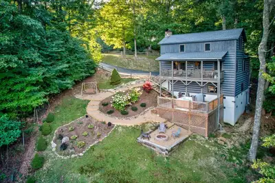 AppalJack Retreat - Pet Friendly home entre Boone et Blowing Rock, Hot tub!