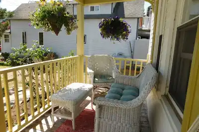 Image de Chic Intown House Pratique Pour Commodités De La Ville Et Parc National Acadia