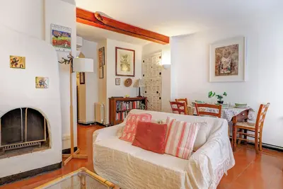 Image de Red Velvet Apartment by Hello Homes Sitges