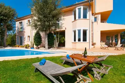 Image de Villa de luxe pour 8 personnes avec piscine et vues magnifiques, Aacc,