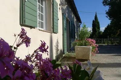 Image de Very beautiful countryside, close to town, table tennis, table football, ponies, swimming pool in the village.