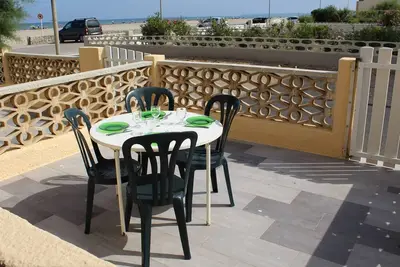 Image de Appartement 2 pièces climatisé avec terrasse et parking à Port-la-Nouvelle