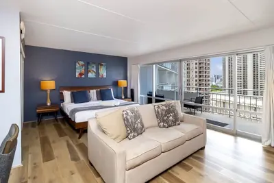 Unique Ilikai Apartment