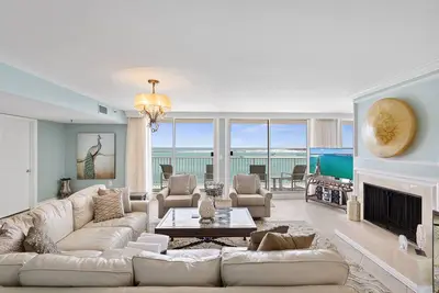 Image de Waterview Towers 603 - Penthouse Gulf Front, balcon privé, piscine communautaire!