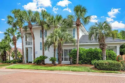 Image de Amazing Grace - Destiny West! Piscine communautaire! Jacuzzi! Aptitude! Terrain de tennis!