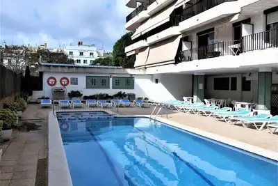 Image de Tossa De Mar: Studio central proche de la plage avec piscine et terrasse