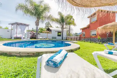 Image de Cubo's Villa Sonia. Jardin, piscine, wifi, barbecue, climatisation.