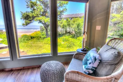 Image de Studio romantique avec vue sur la mer à Yachats! Nuit Gratuite!