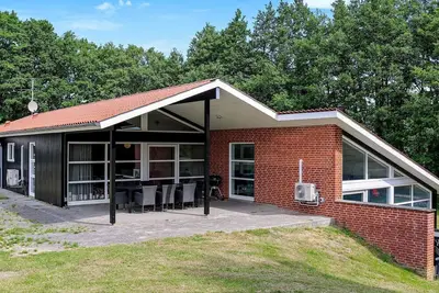 Image de Maison de vacances pour 10 a Hadsund-By Traum