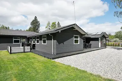 Image de Paradis de la piscine a Helberskov -- By Traum Ferienwohnungen