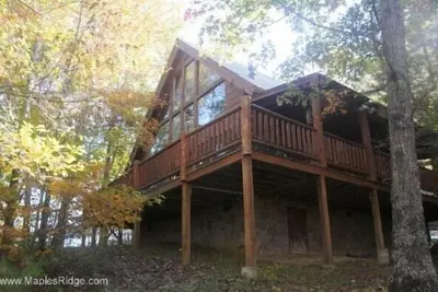 Image de Réductions d'��té! ! jeu d'arcade, table de billard, bain ������ remous, chaises berçantes