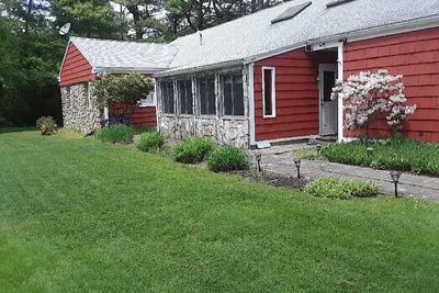 Image de Canal de Cape Cod / Ranch Wareham récemment rénové