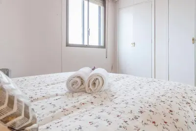 Image de Appartement lumineux et spacieux. 3 ch - Meilleur quartier de Séville. Wifi.