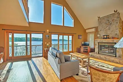 Image de Harrisville House sur le lac Bonaparte w / Deck & Dock!