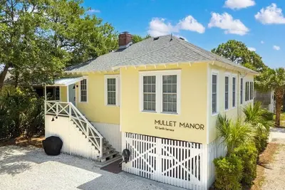 Image de Mullet Manor: 5 Br / 2. 5 Ba maison à Tybee Island, 12 personnes