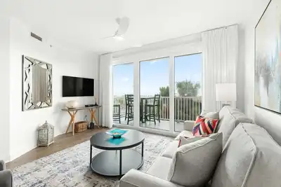 Image de Directement au bord de l'océan, 3 chambres, copropriété acceptant les animaux de compagnie avec balcon privé et piscines communautaires