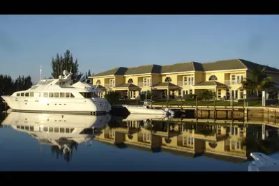 Image de Scarborough Villas # 2 · Villa de luxe - Deepwater Channel - Docks & Pool
