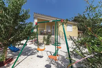 Image de Belle maison à Liznjan avec WiFi