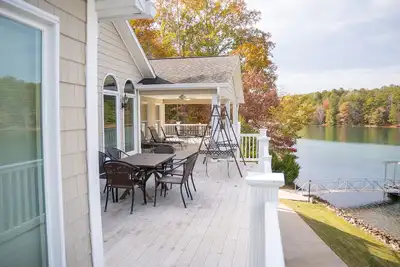 Image de Seneca Serenity. L'escapade ultime sur le lac Keowee! !