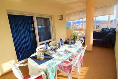 Image de Grand appartament, spacieux, bien équipé, très ensoleillé avec belle vue au canal, equipé