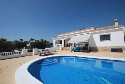 Image de Finca dans un endroit calme, piscine privée, air conditionné, internet