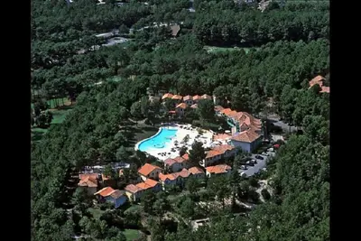 Image de Maison au coeur du Golf, Piscine chauffée