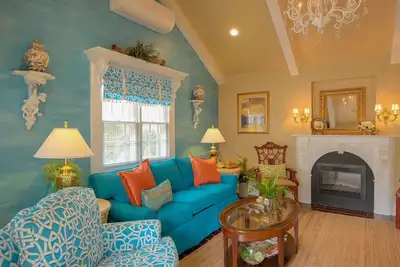 Image de Carriage House de 1775 maison au bord de l'eau dans le coeur même de l'historique Edenton, Caroline du Nord