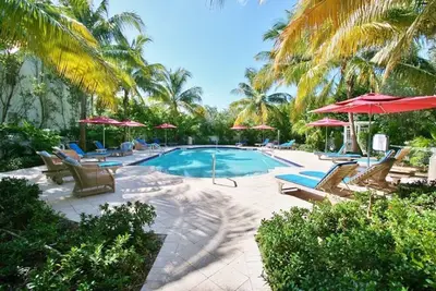 Image de Coral Lagoon Resort Unit # 3 w \/ Dock w \/ Power & Water