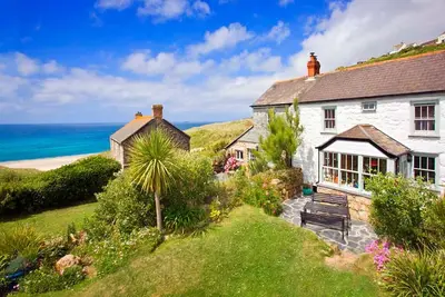 Image de Petra, Beach Cottage, Great Sea Views, Garden