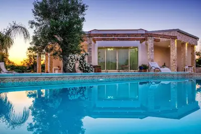 Pouilles - Villa privée avec piscine privée, proche de la mer et des oliveraies