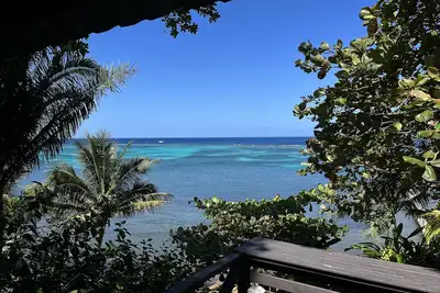Image de Temple Tree House, Escapade romantique sur la plage, domaine privé de 1 acre