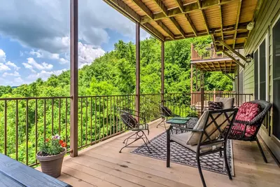 Image de Idéal Center Hill Lake Condo 3 minutes de la marina!