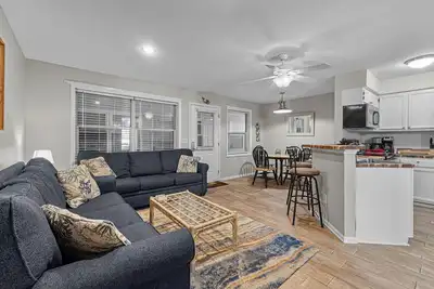 Image de Premier vol de Station One à la Station One Condo Standard de 2 chambres