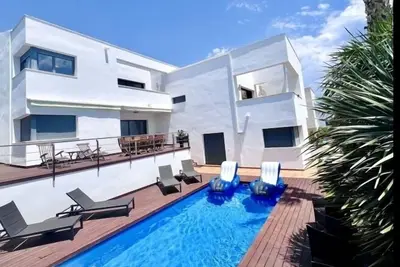 Image de Luxury Villa Déjà View 950m from the Beach